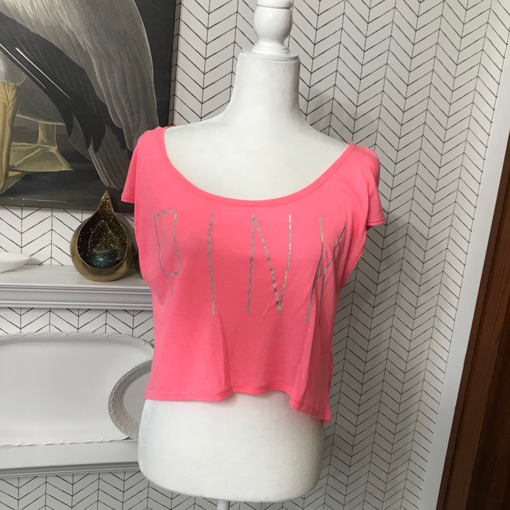 PINK Victoria’s Secret crop top